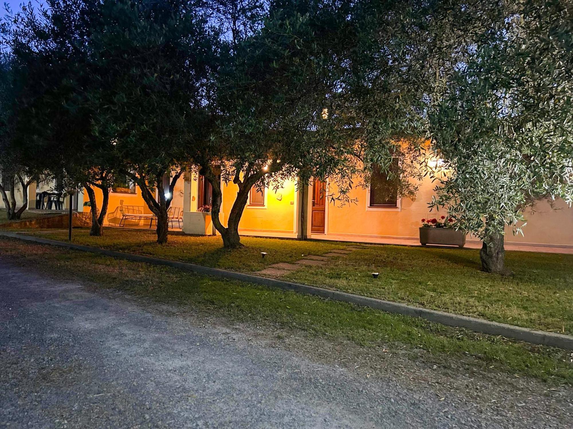 Villa Residenza Parco Degli Ulivi Villamassargia Exterior foto